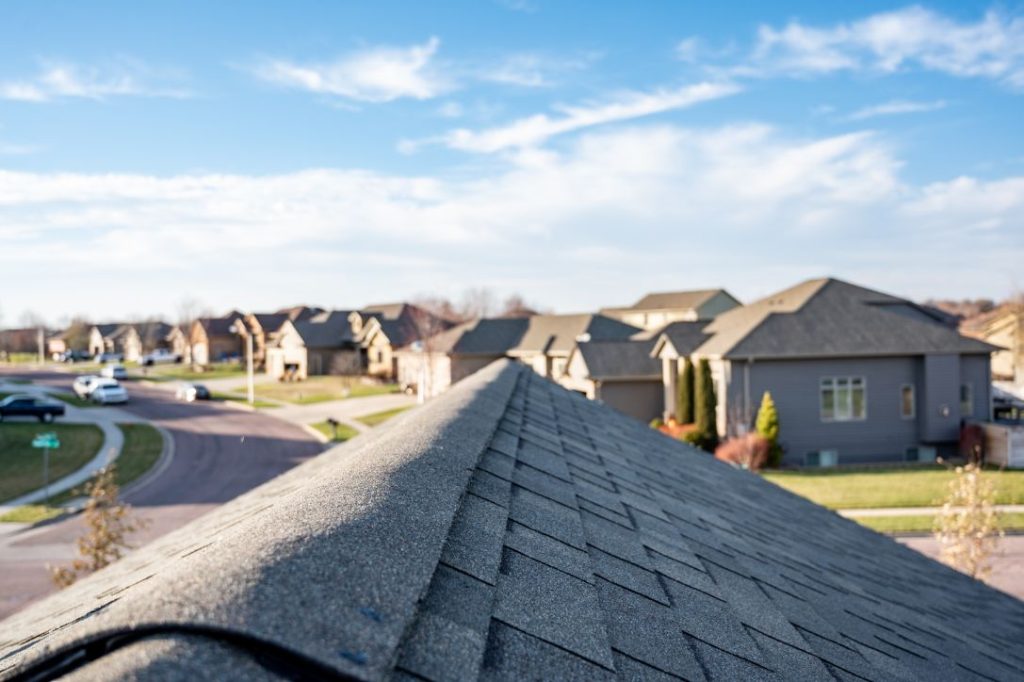 pros and cons shingles roof